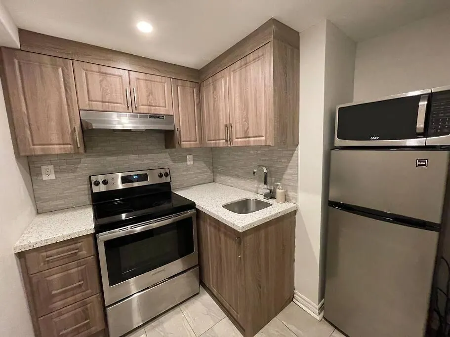 Lovely Junior 1 Bedroom Basement Apartment Toronto